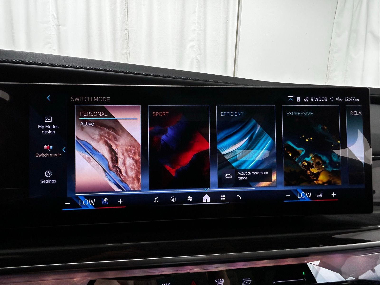 New 2026 Black Sapphire Metallic BMW xDrive60 image 24