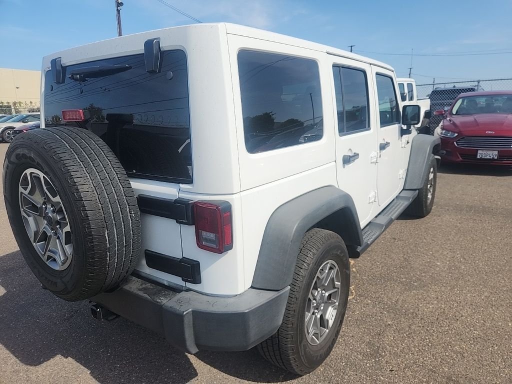 Used 2015 White Jeep Unlimited Rubicon image 13