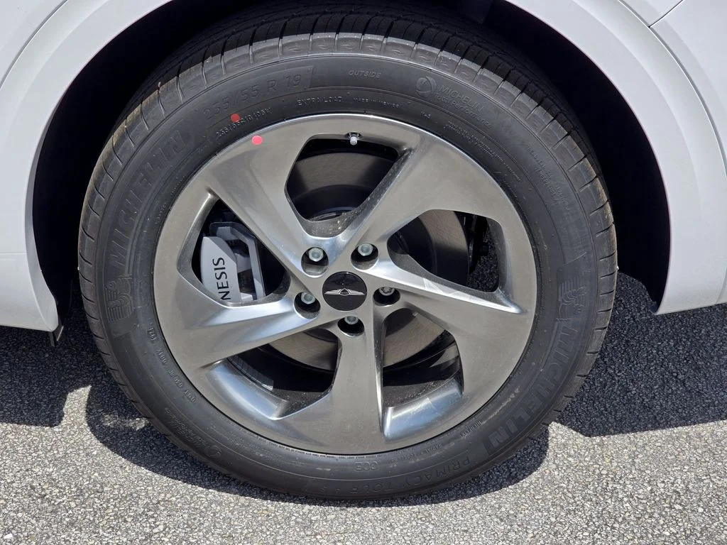 New 2026 White Genesis 2.5T Advanced image 5