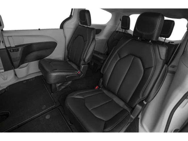 Used 2023 White Chrysler Touring L image 16