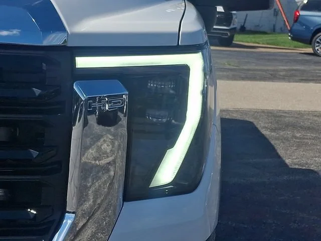 New 2026 Summit White GMC Pro image 9