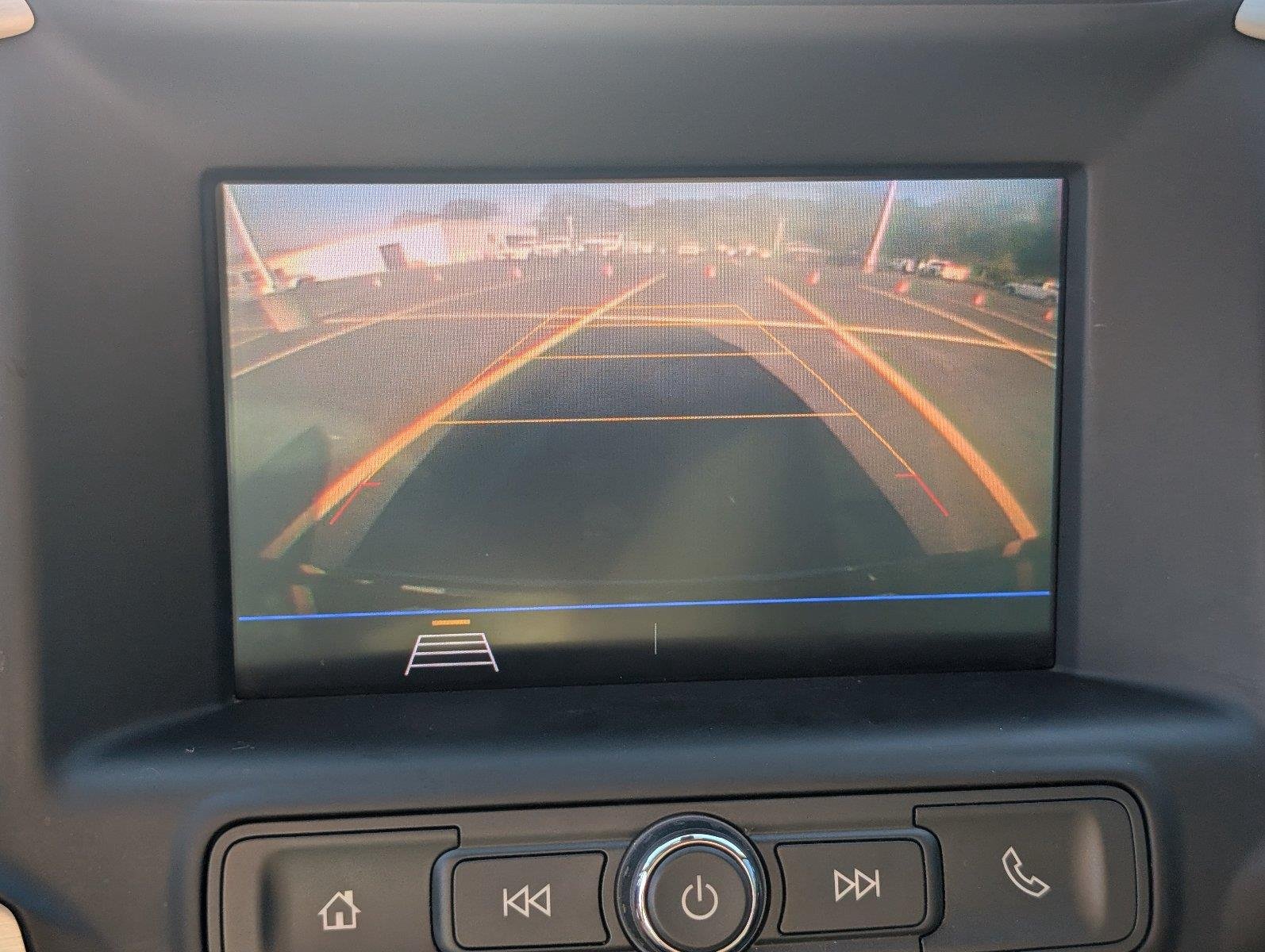 Used 2020 GRAPHITE GRAY METALLIC GMC SLE image 23