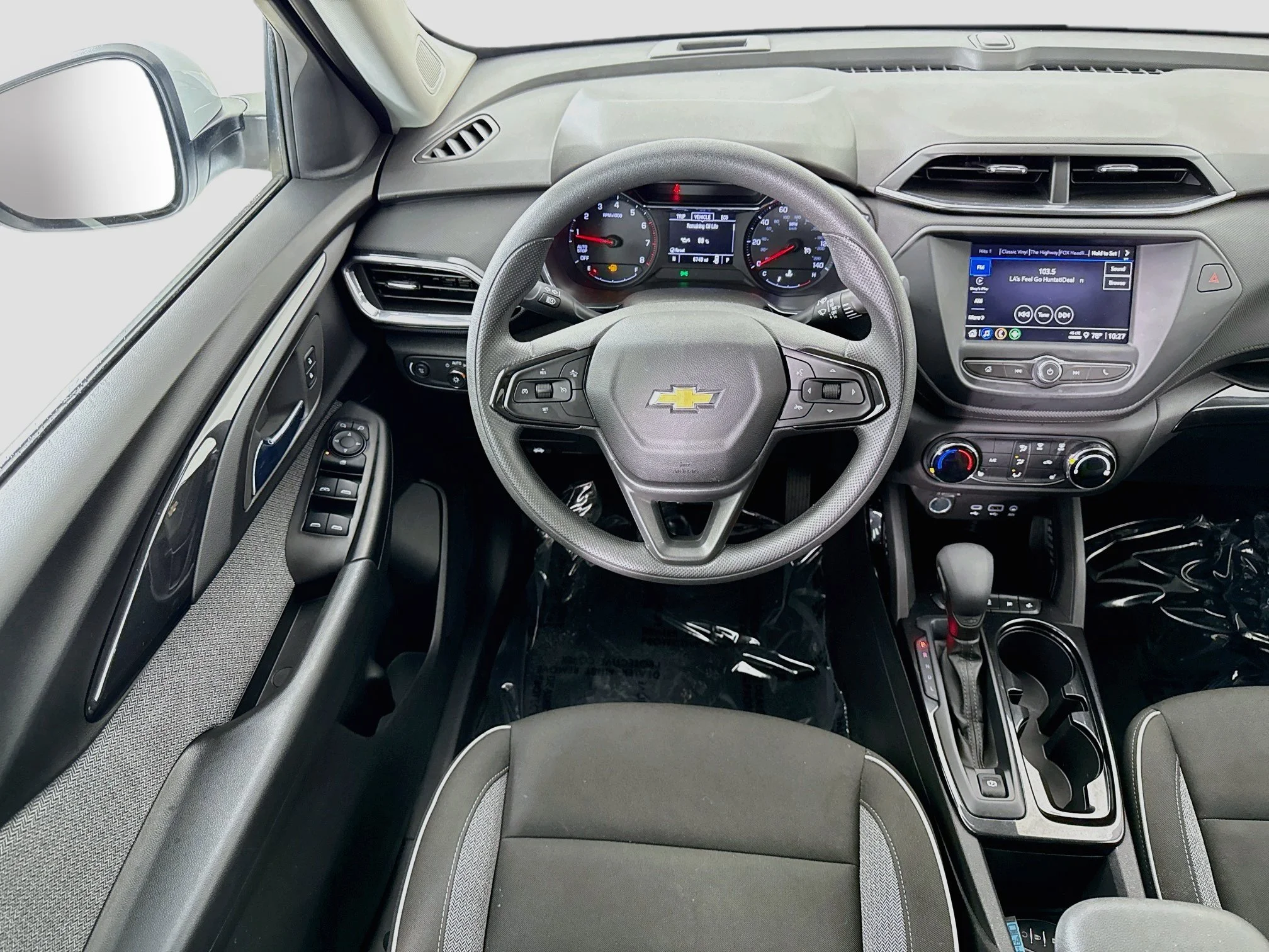 Used 2023 Summit White Chevrolet LT image 23