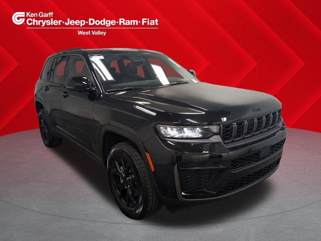 2026 Jeep Grand Cherokee Laredo Altitude