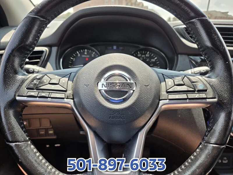 Used 2020 Magnetic Black Pearl NISSAN FWD SL image 21