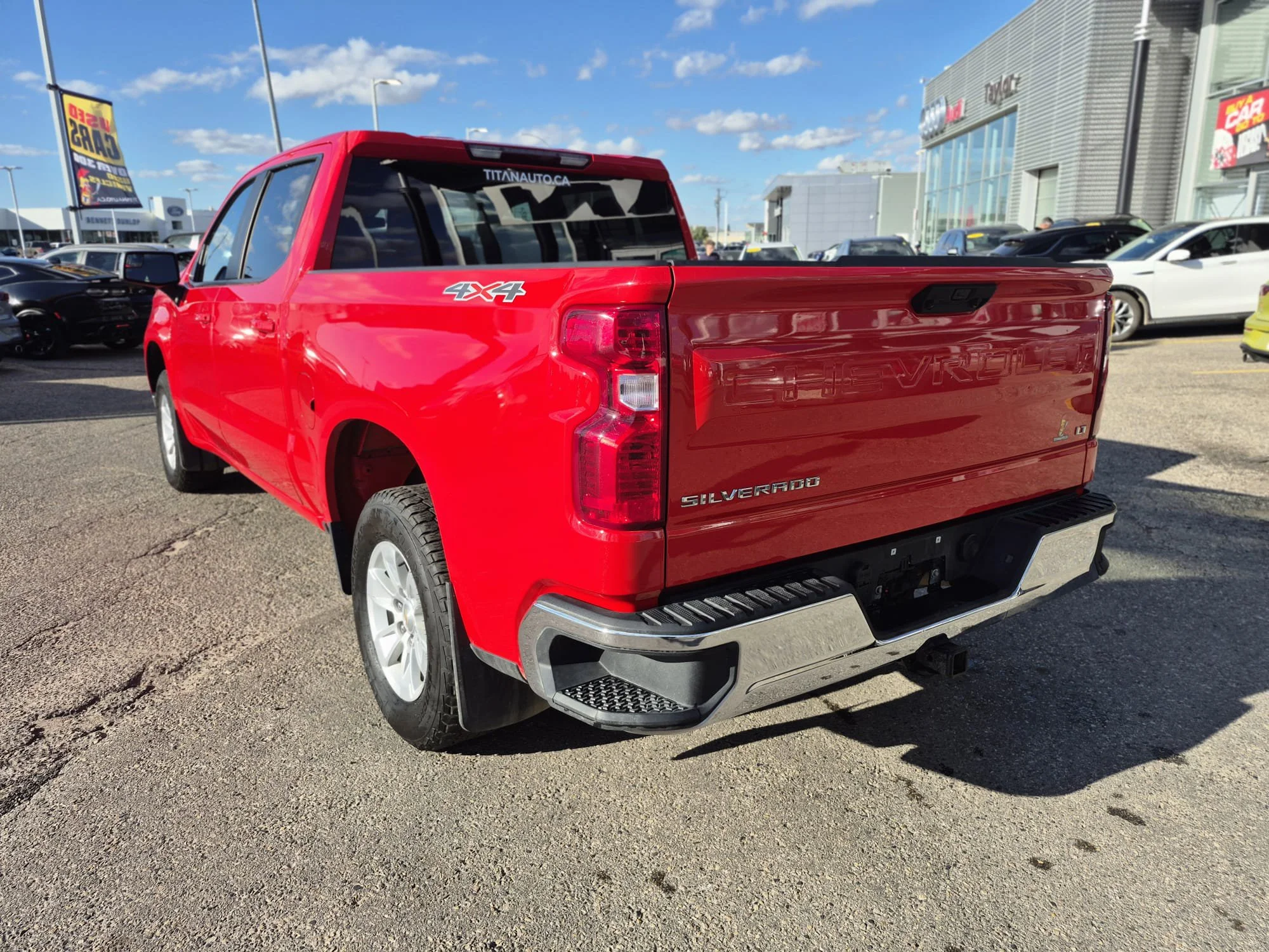 Certified Used 2025 Red Hot Chevrolet LT 4WD*Htd Seats | Htd Wheel | Adaptive Cruise | Remote Start | Nav | Tow Pkg | Alloy Wheels image 11