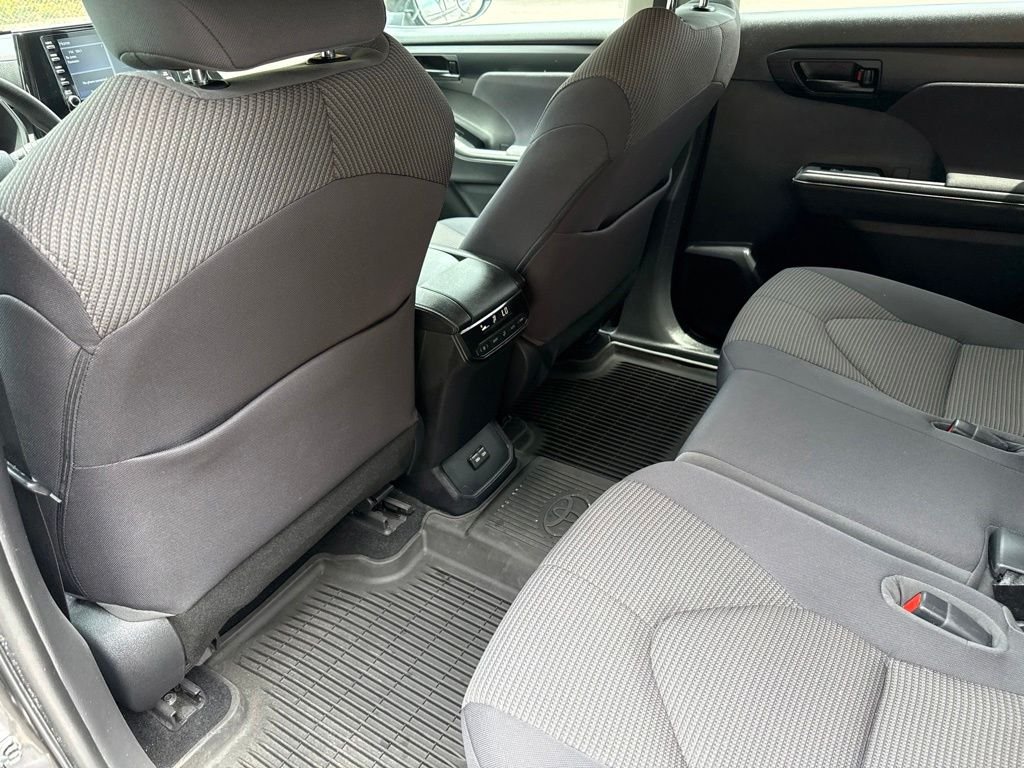 Used 2022 Gray Toyota L image 15