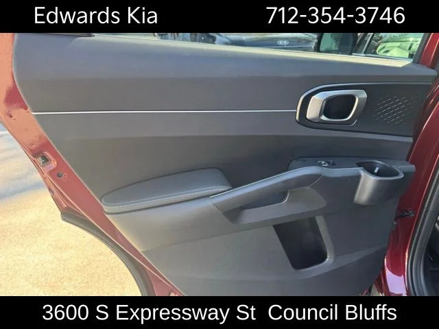 2025 Kia Sorento S - Photo 13