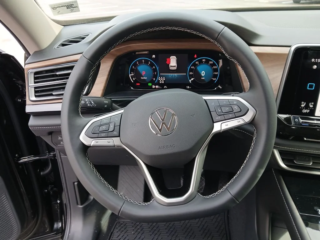New 2026 Black Volkswagen 2.0T SE w/Technology image 14