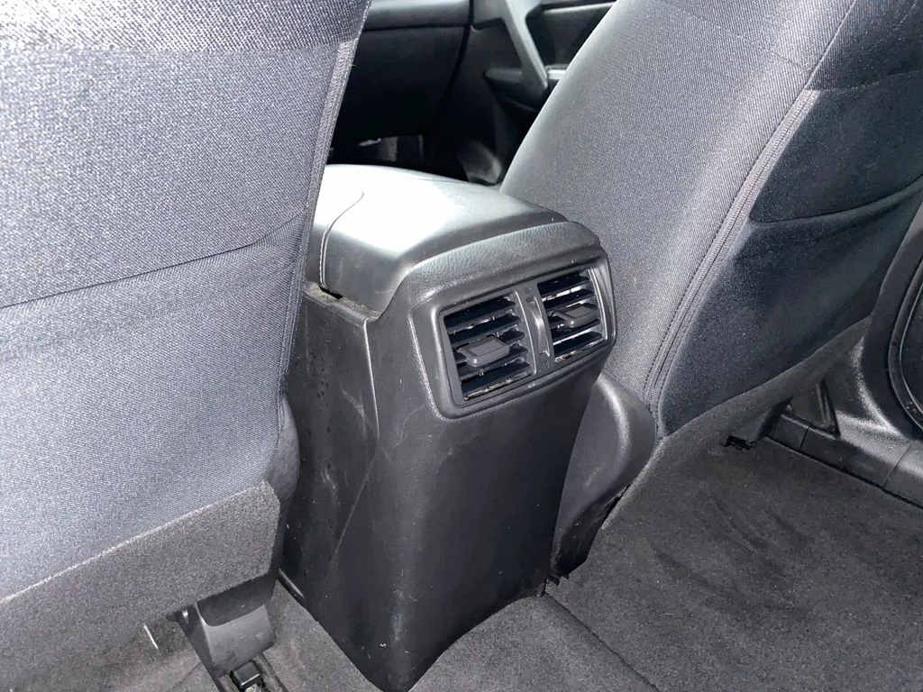 2017 Nissan Rogue SV - Photo 13