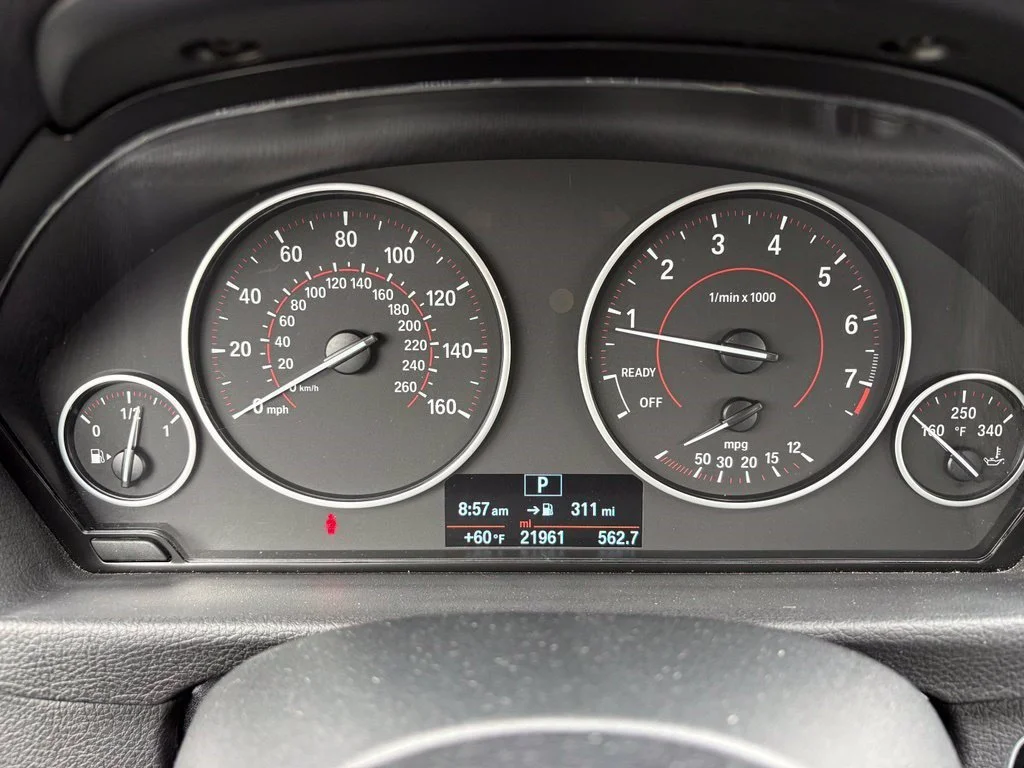 Used 2018 Mineral Grey Metallic BMW 330i xDrive image 16