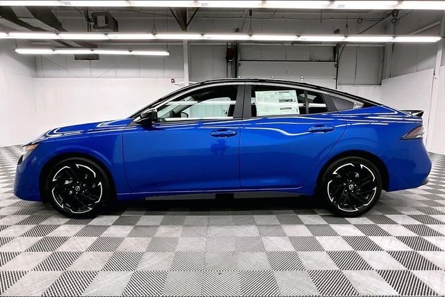 New 2026 Bluestone Pearl/Super Blk Nissan SR image 17