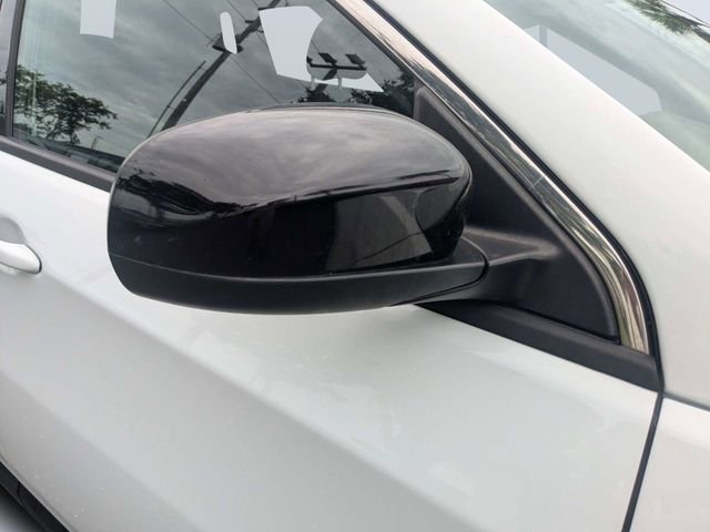Used 2024 White Jeep Latitude image 12
