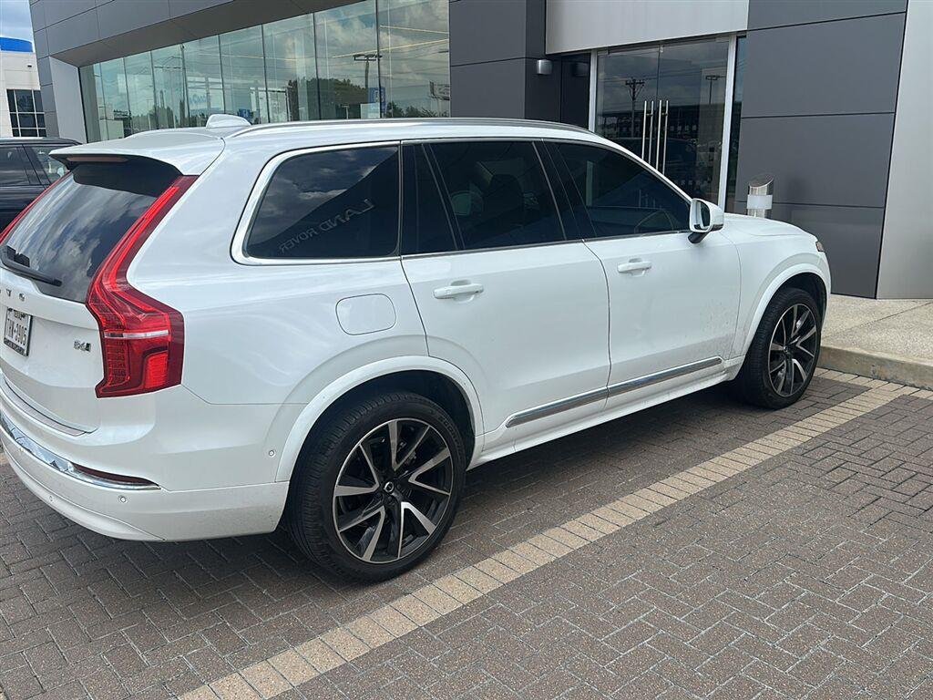 Used 2024 Crystal White Metallic Volvo Plus Bright Theme image 4