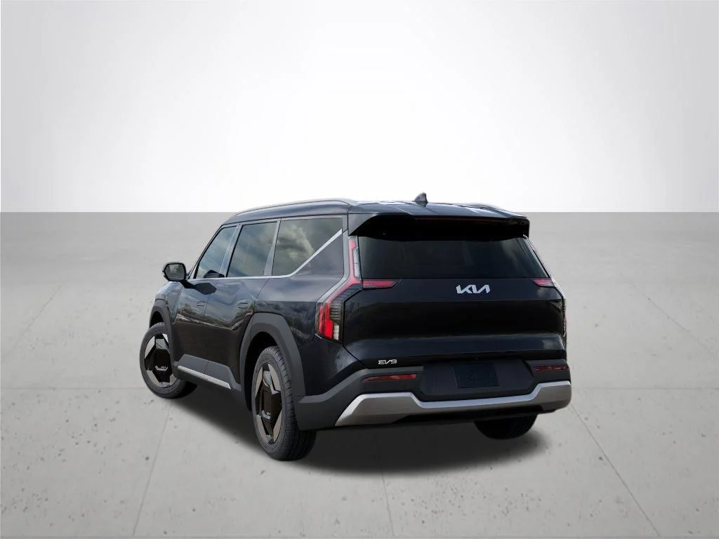 New 2026  Kia Wind image 4