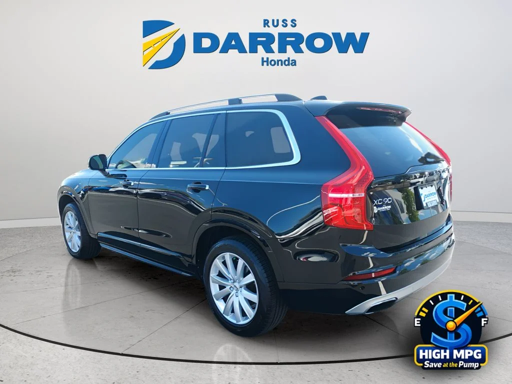 Used 2018 Black Volvo T6 Momentum image 3