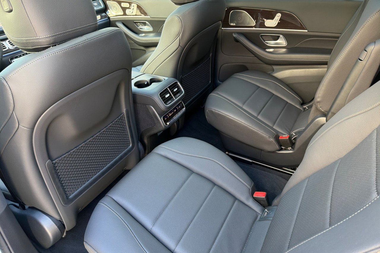 New 2026 Polar White Mercedes-Benz GLS 450 4MATIC® SUV image 11