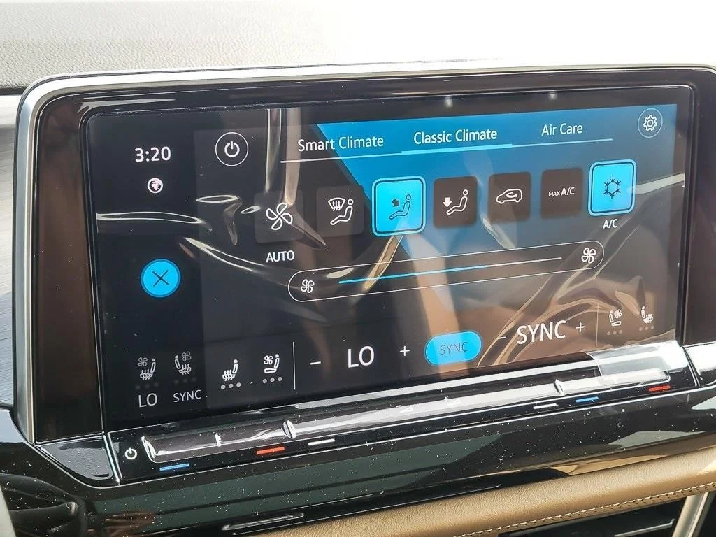 2026 Volkswagen Atlas Cross Sport SE w/Tech - Photo 14