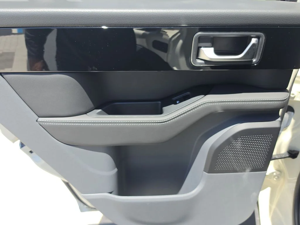 New 2026 White INEOS Fieldmaster Edition image 9
