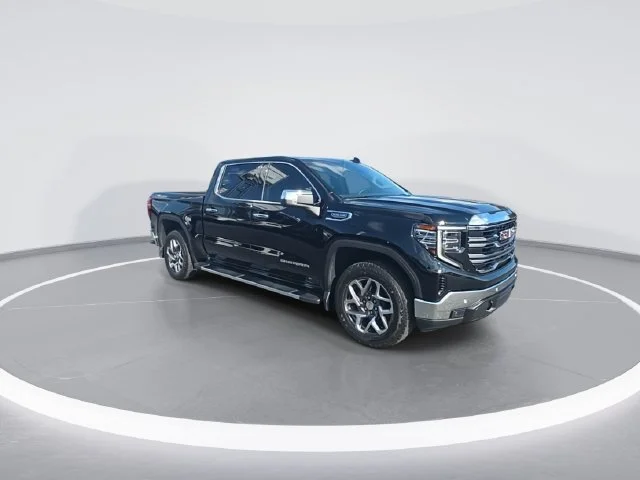 Used 2025 Black GMC SLT image 2