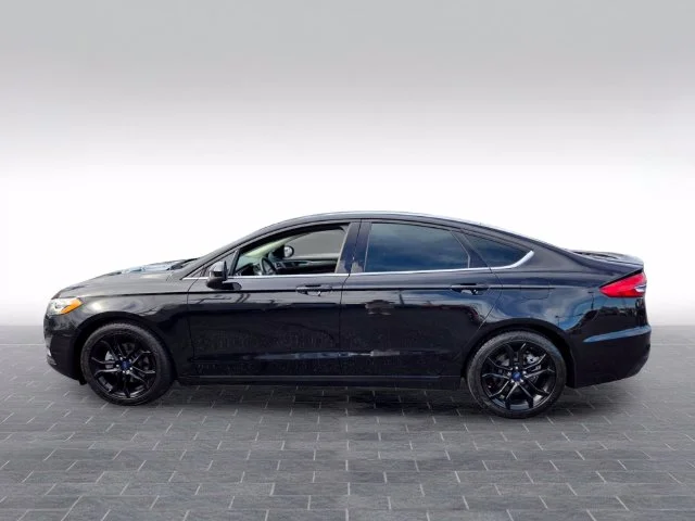 Used 2020 Black Ford SE image 4
