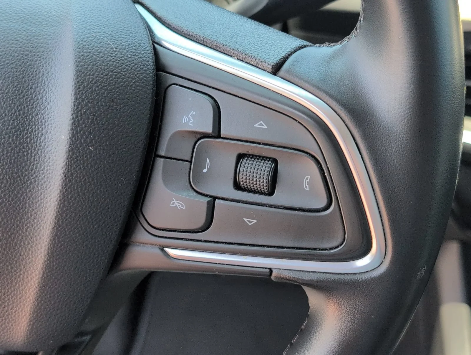 Used 2024 Moonstone Gray Metallic Buick Sport Touring image 25