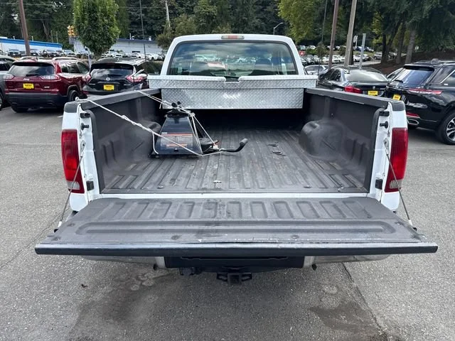 Used 2007 Oxford White Clearcoat Ford XL image 12