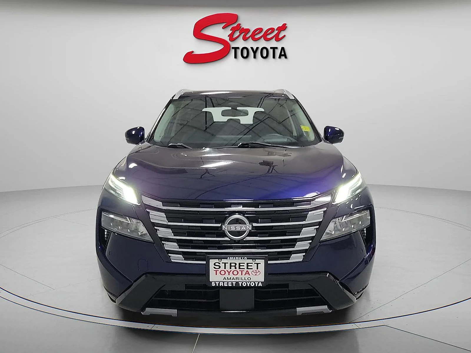 Used 2024 Deep Ocean Blue Pearl Nissan Platinum image 6