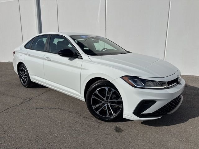 New 2026 Pure White Volkswagen 1.5T Sport image 2