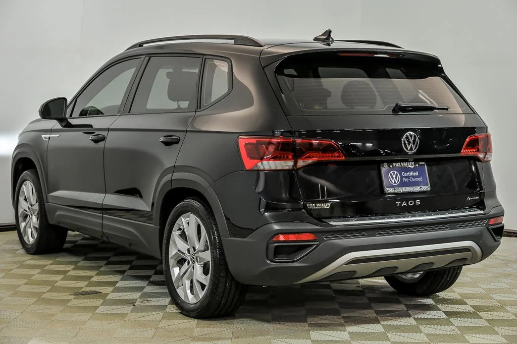 Certified Used 2023 Black Volkswagen 1.5T S image 6