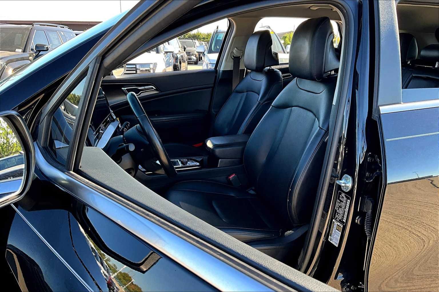 Used 2023 Ebony Black Kia EX image 13
