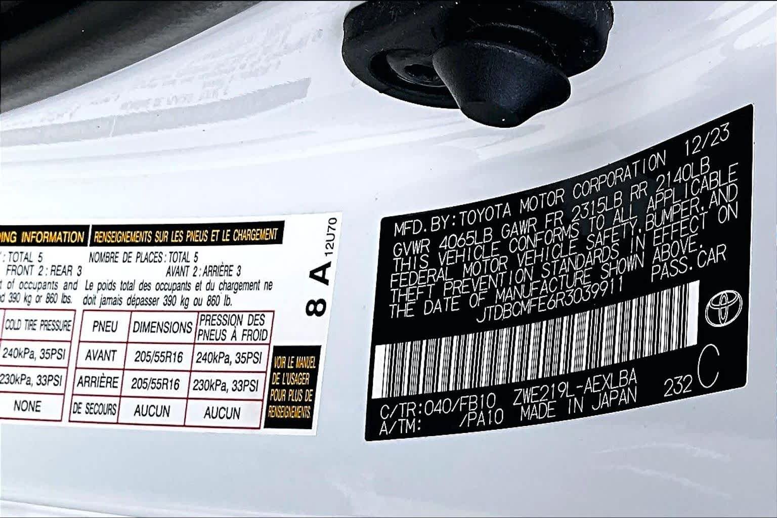Used 2024 Ice Cap Toyota Hybrid LE image 32
