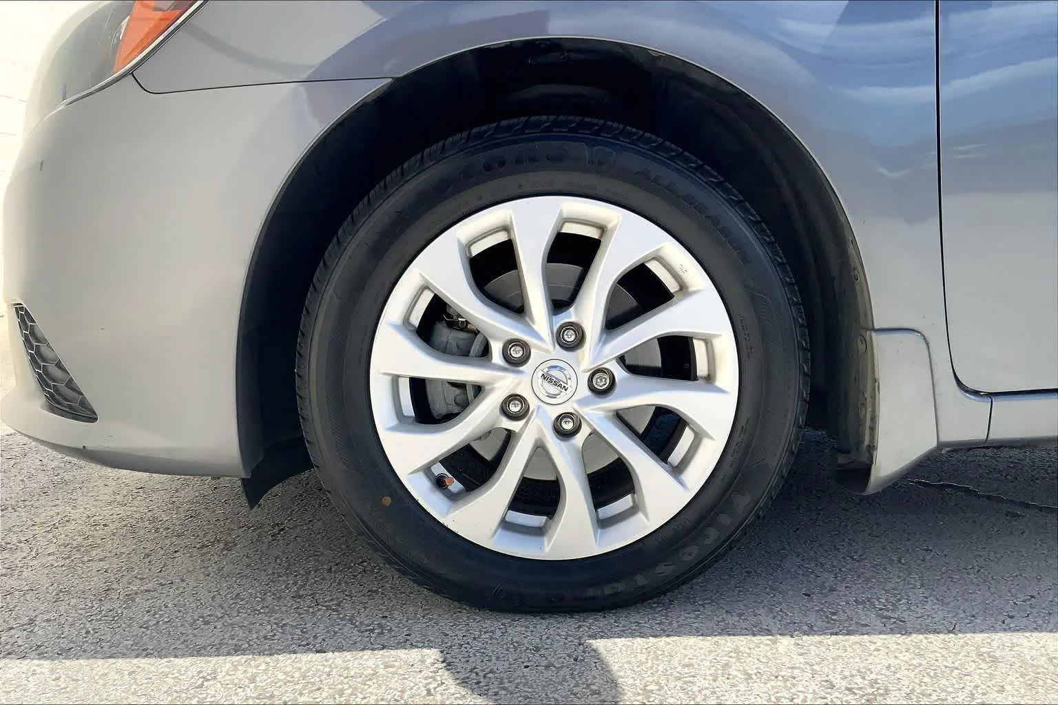 Used 2018 Gray/gray Nissan SV image 8