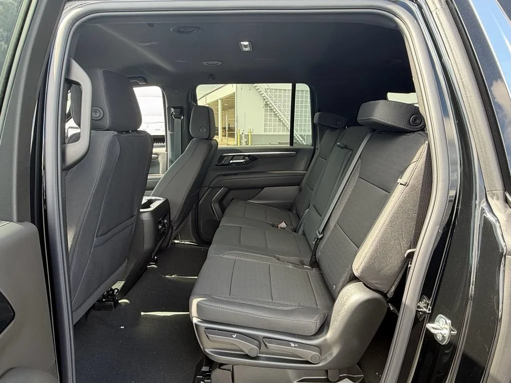2026 Chevrolet Suburban LS - Photo 10