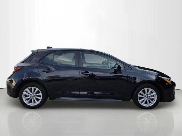 Used 2025 Midnight Black Metallic Toyota SE image 5