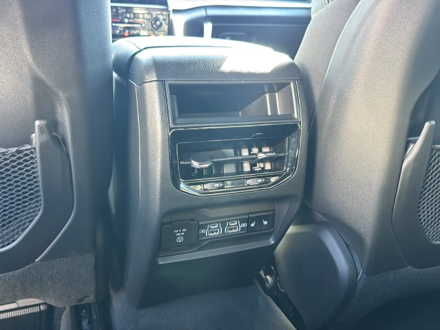 Used 2024 Silver Jeep Limited image 29