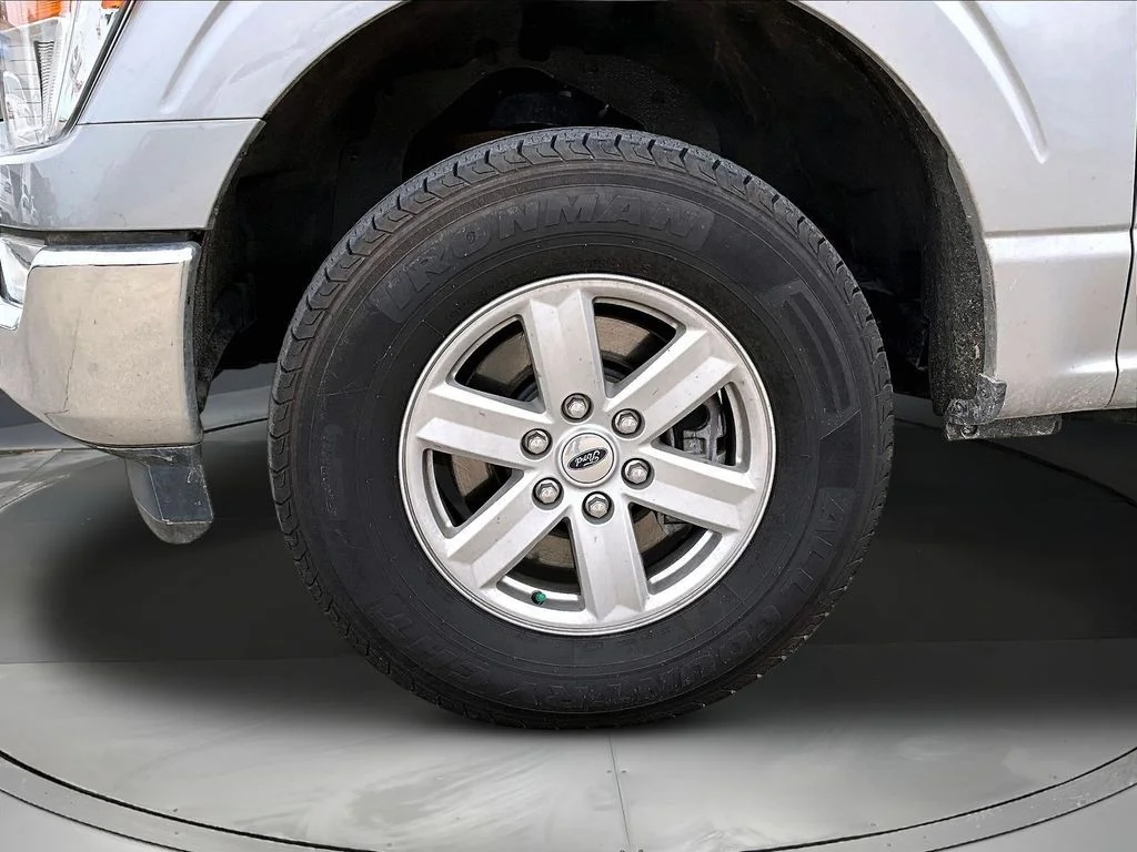Certified Used 2021 Silver Ford XLT image 32