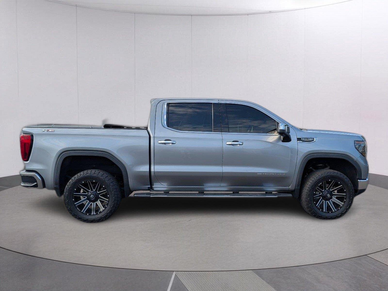 Used 2023 STERLING METALLIC GMC SLT image 8