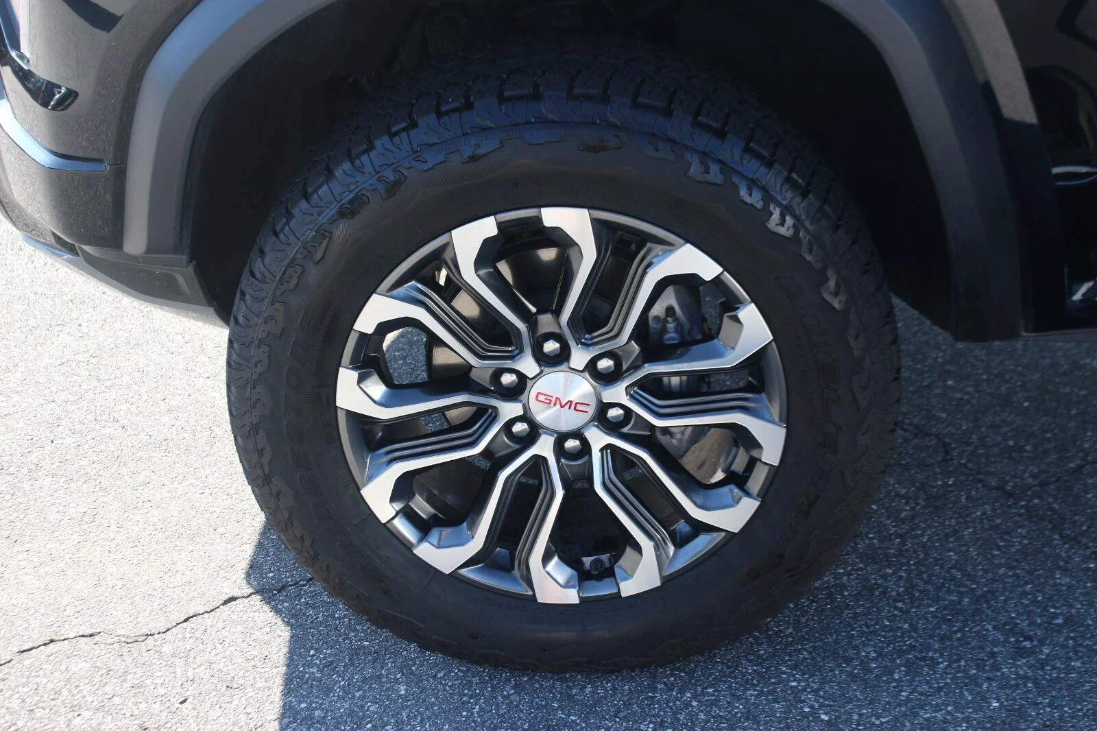Used 2024 Onyx Black GMC Denali image 39