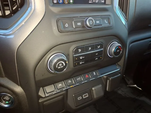 Used 2023 BLACK Chevrolet Custom image 22