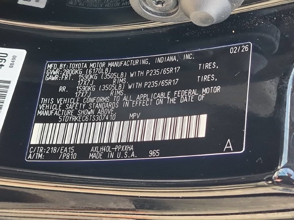 Used 2026 Black Toyota XLE image 43