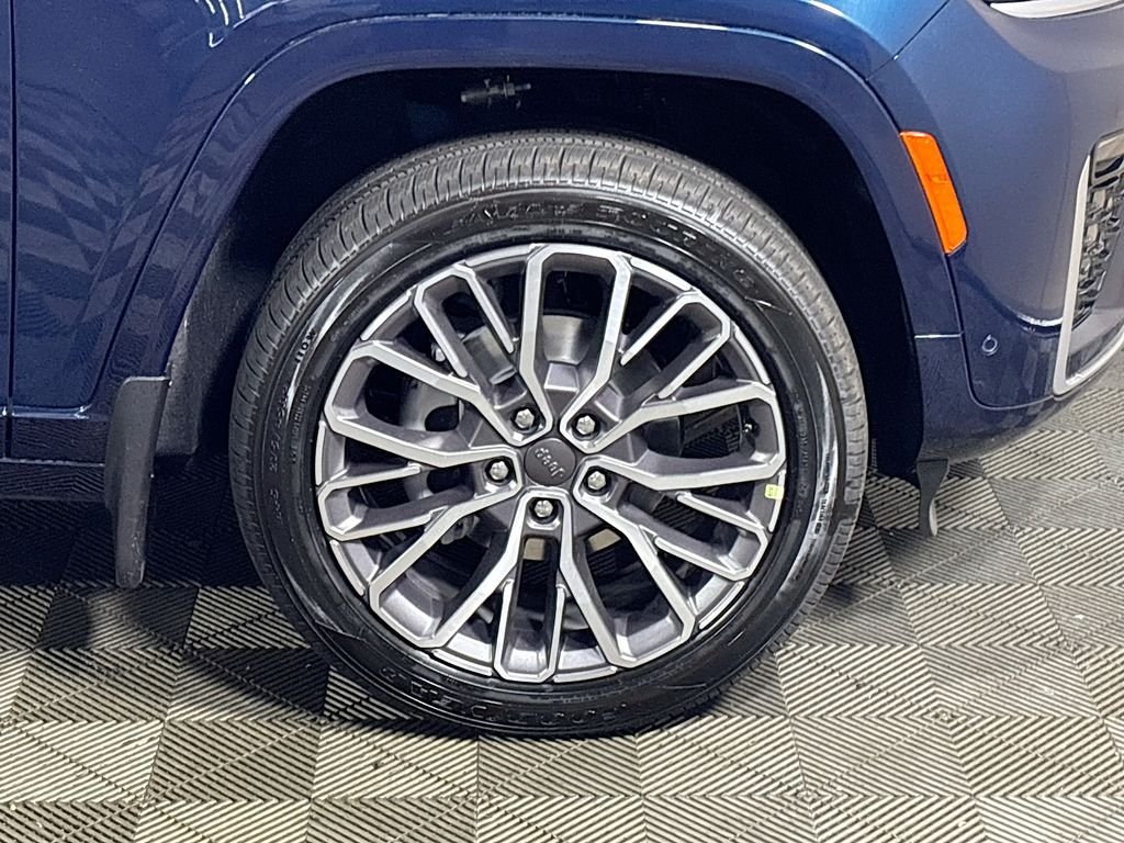 New 2026 Fathom Blue Pearl-Coat Exterior Paint Jeep Summit image 24