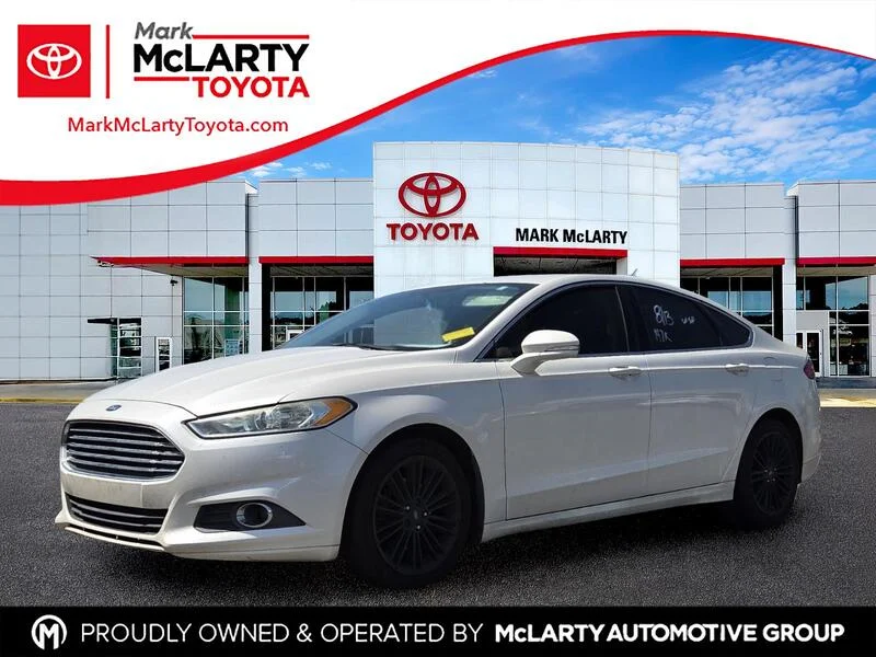 Used 2014  FORD SE image 1