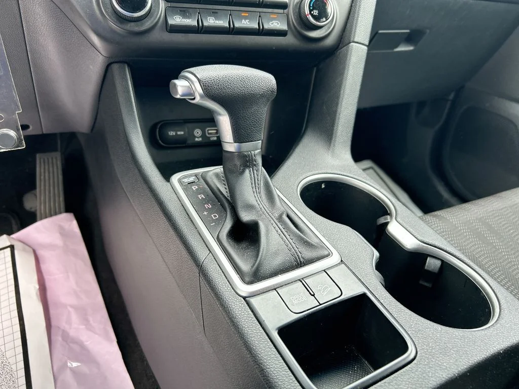 Used 2017 Silver Kia LX image 18