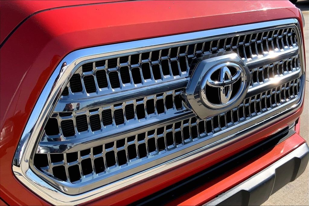 Used 2016 Inferno Red Toyota TRD Off-Road image 28