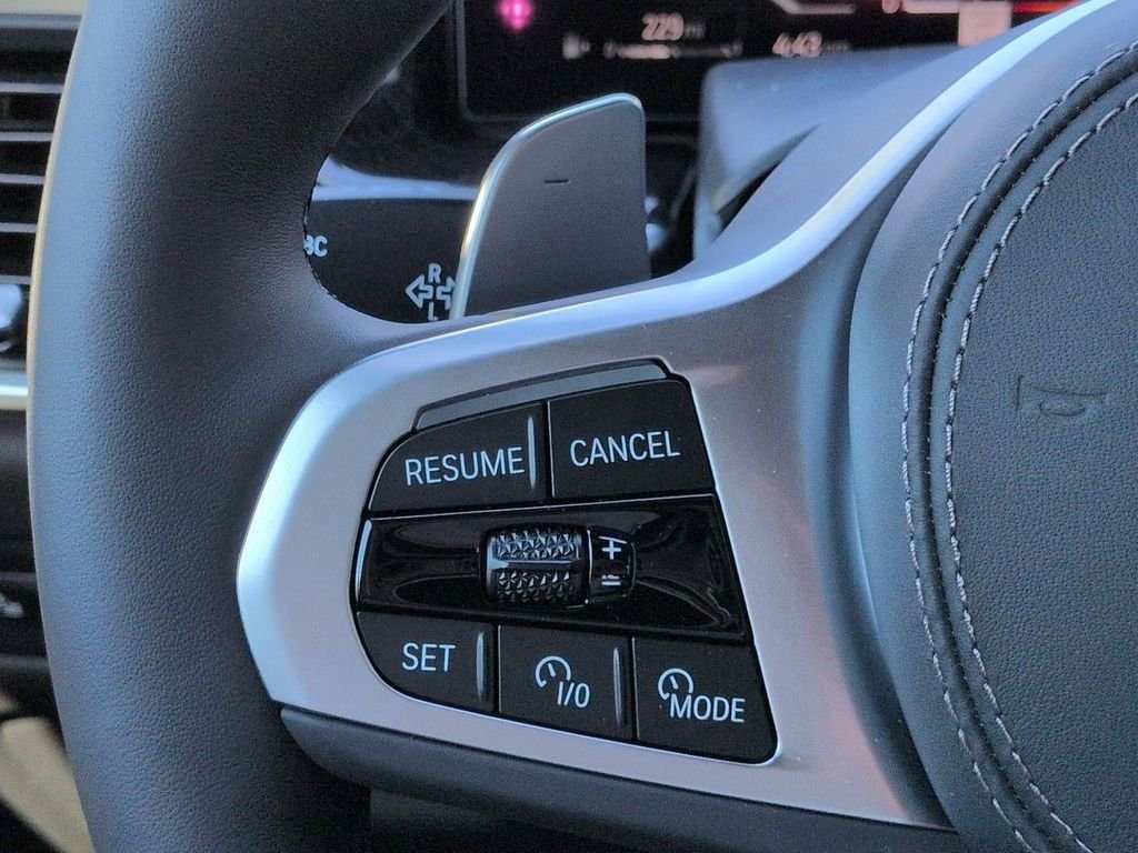 New 2026 Dravit Grey Metallic BMW xDrive40i image 26