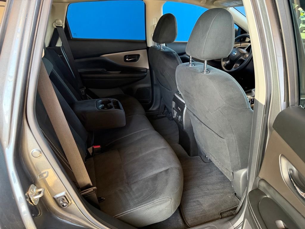 Used 2020 Gray Nissan S image 9