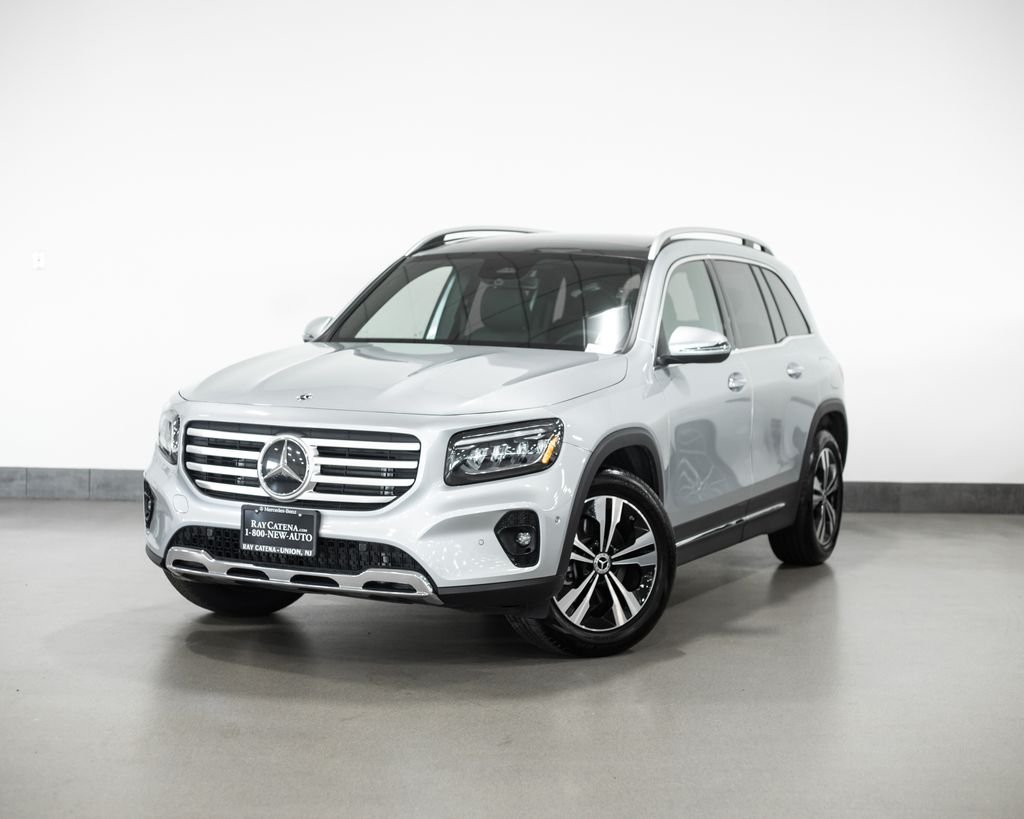 2026 Mercedes-Benz GLB GLB 250 4MATIC's photo