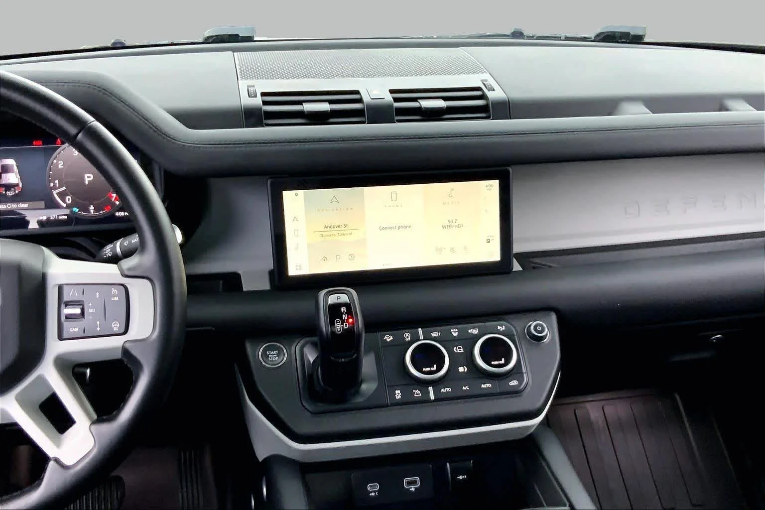 Used 2024 Fuji White Land Rover S image 7