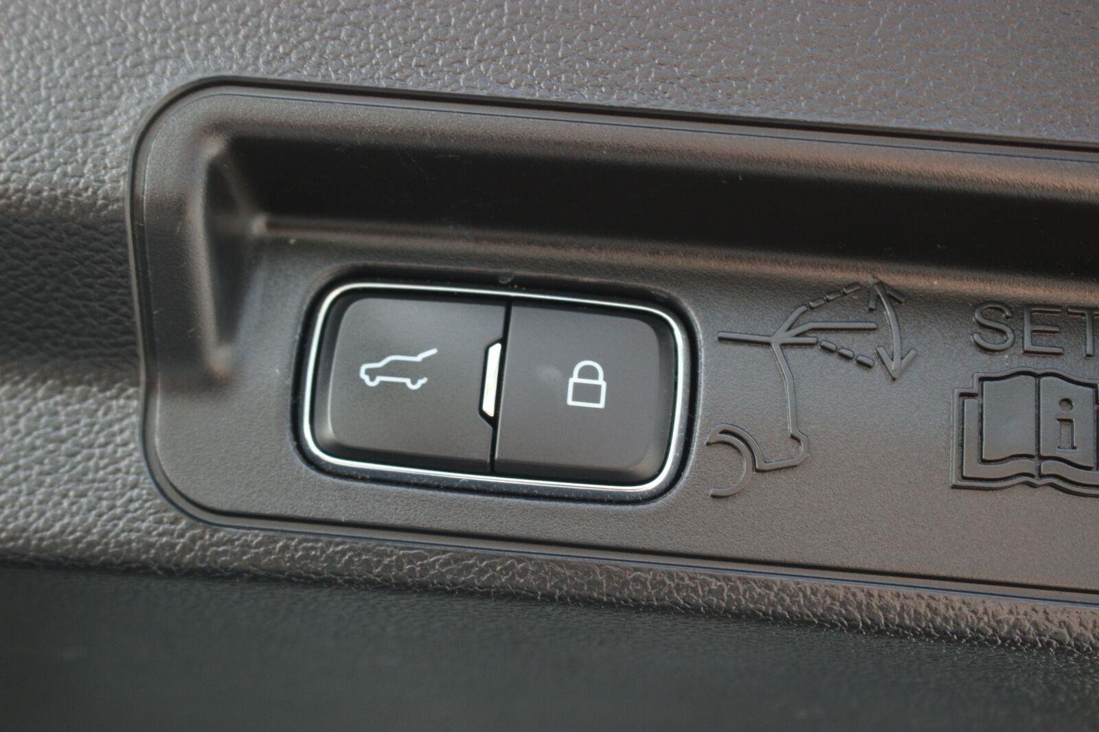 Used 2021 Star White Metallic Tri-Coat Ford XLT image 12